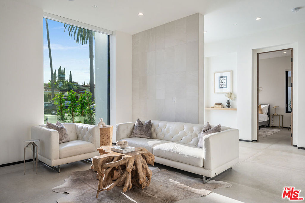 200 N Doheny Drive - Photo 25