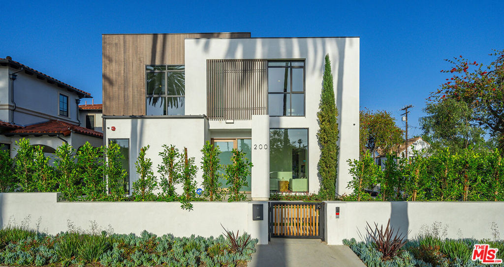 200 N Doheny Drive - Photo 14