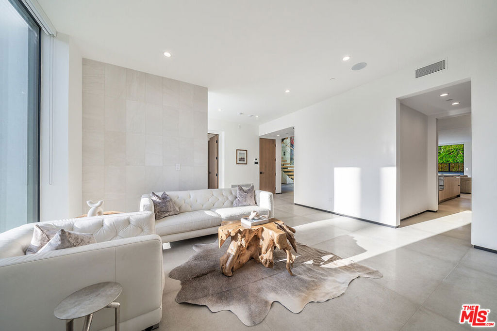 200 N Doheny Drive - Photo 26