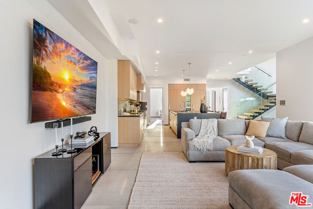 200 N Doheny Drive - Photo 44