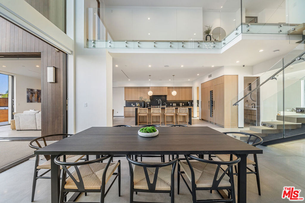 200 N Doheny Drive - Photo 49