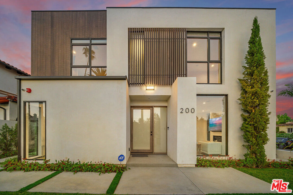 200 N Doheny Drive - Photo 3