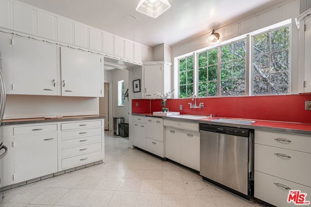 1000 Stone Canyon Road - Photo 11