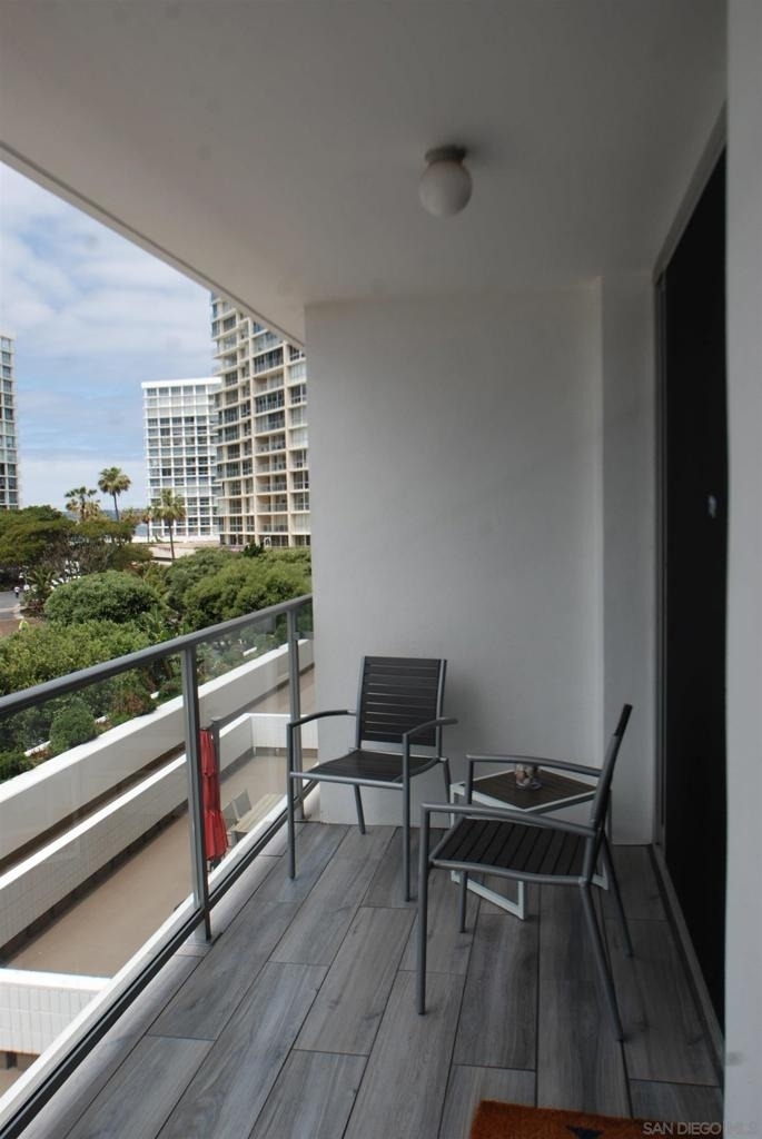 1770 Avenida Del Mundo - Photo 3
