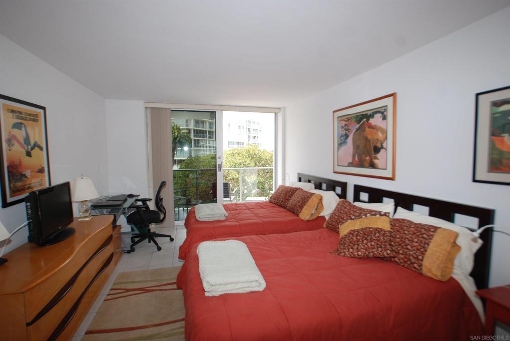 1770 Avenida Del Mundo - Photo 7
