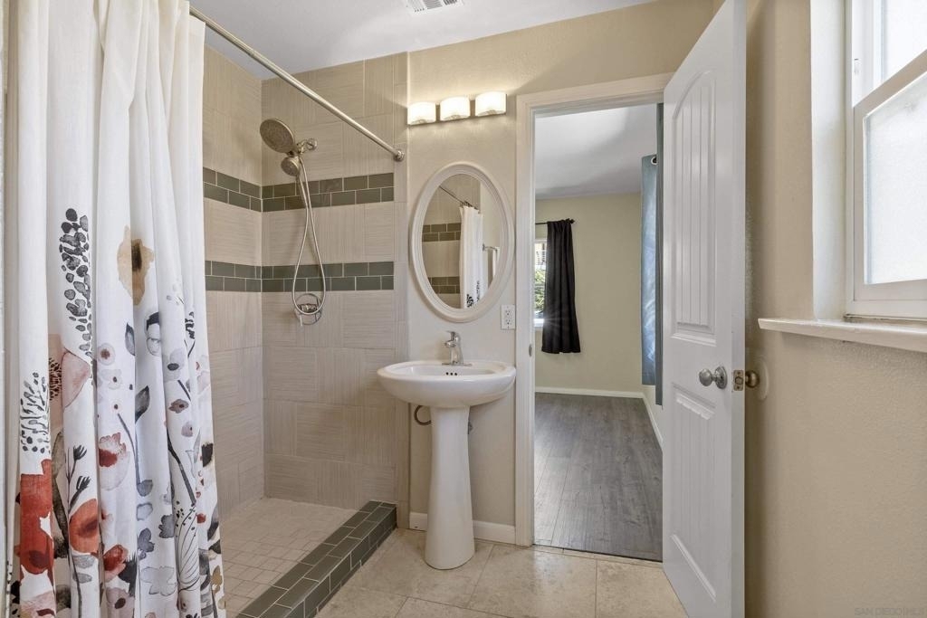 2333 Howard Ave - Photo 19