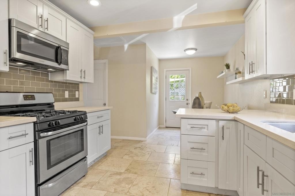 2333 Howard Ave - Photo 6