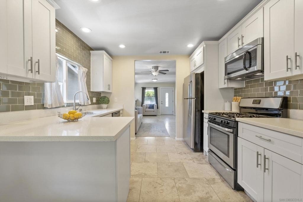 2333 Howard Ave - Photo 26