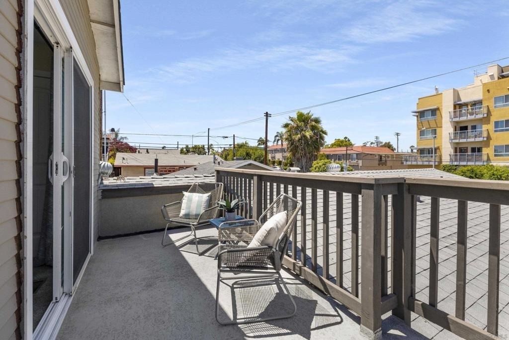 2333 Howard Ave - Photo 17