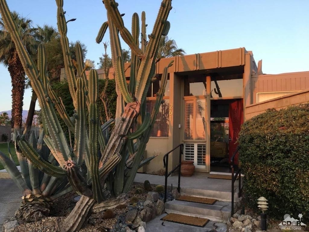 261 Sandpiper Street - Photo 0