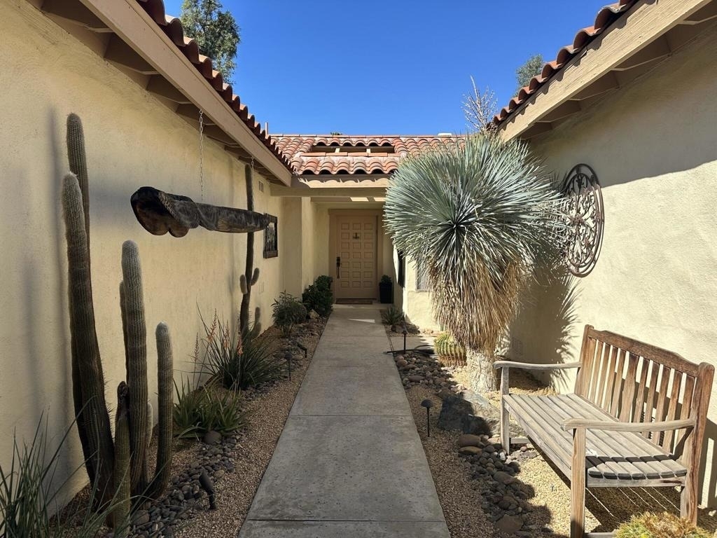 221 Serena Drive - Photo 4