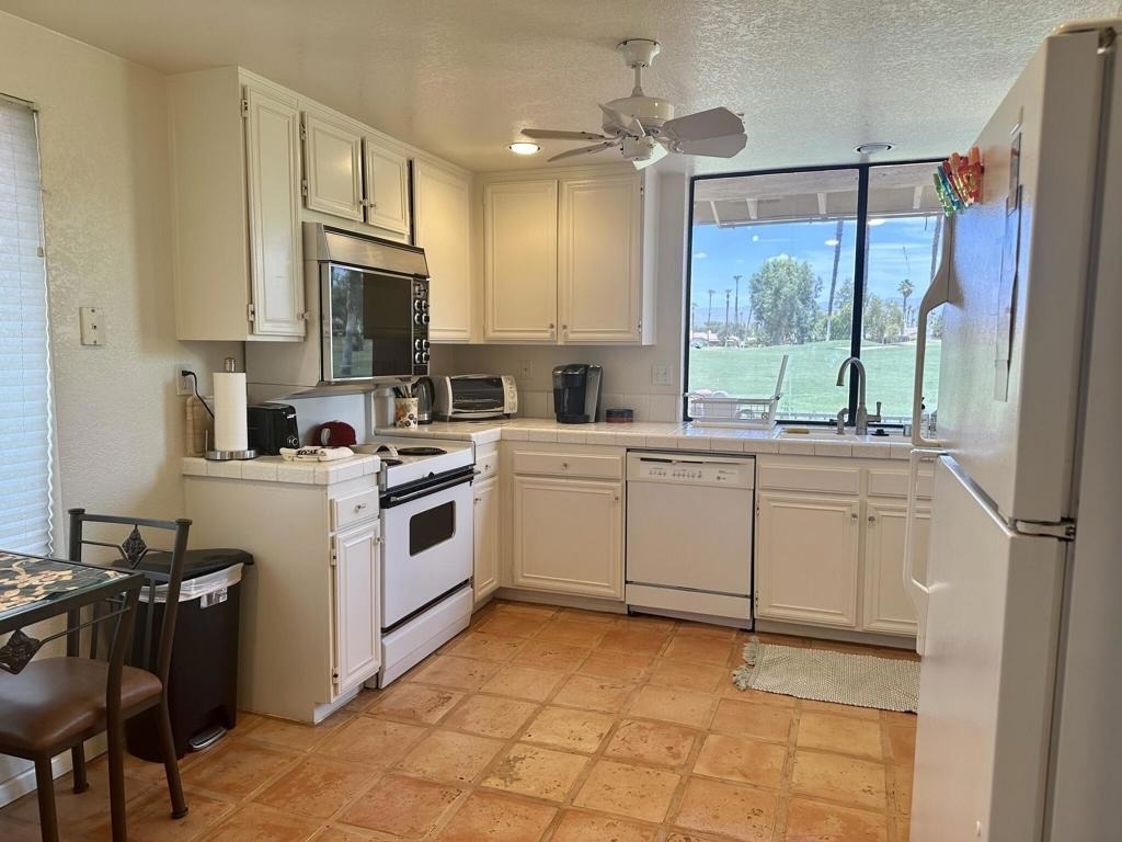 352 S Sierra Madre - Photo 6