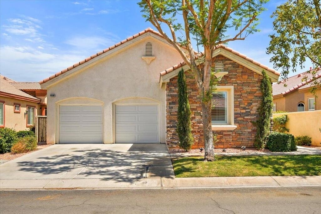 49580 Wayne Street - Photo 1