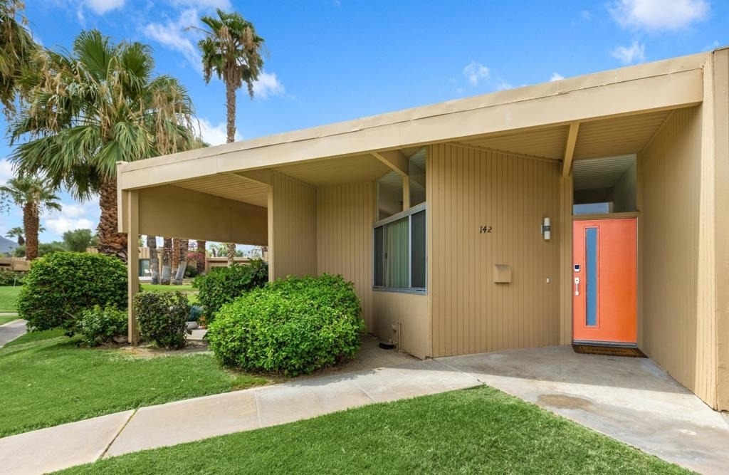 142 Sandpiper Street - Photo 1
