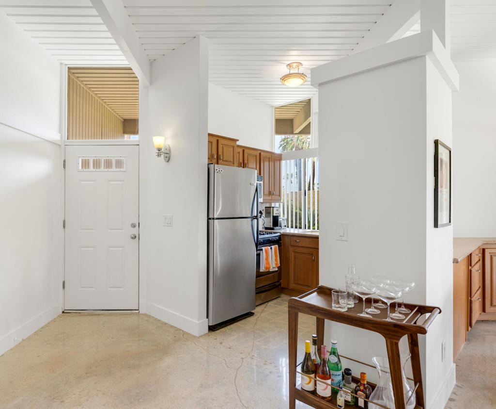 142 Sandpiper Street - Photo 2
