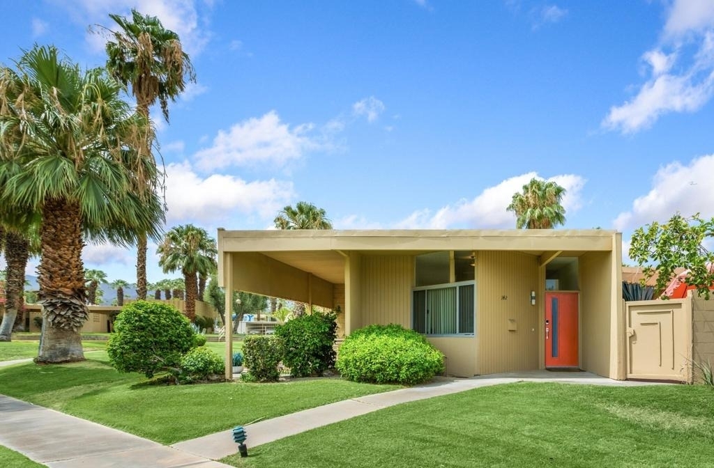 142 Sandpiper Street - Photo 0