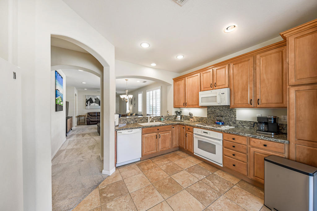 80528 Avenida Camarillo - Photo 7