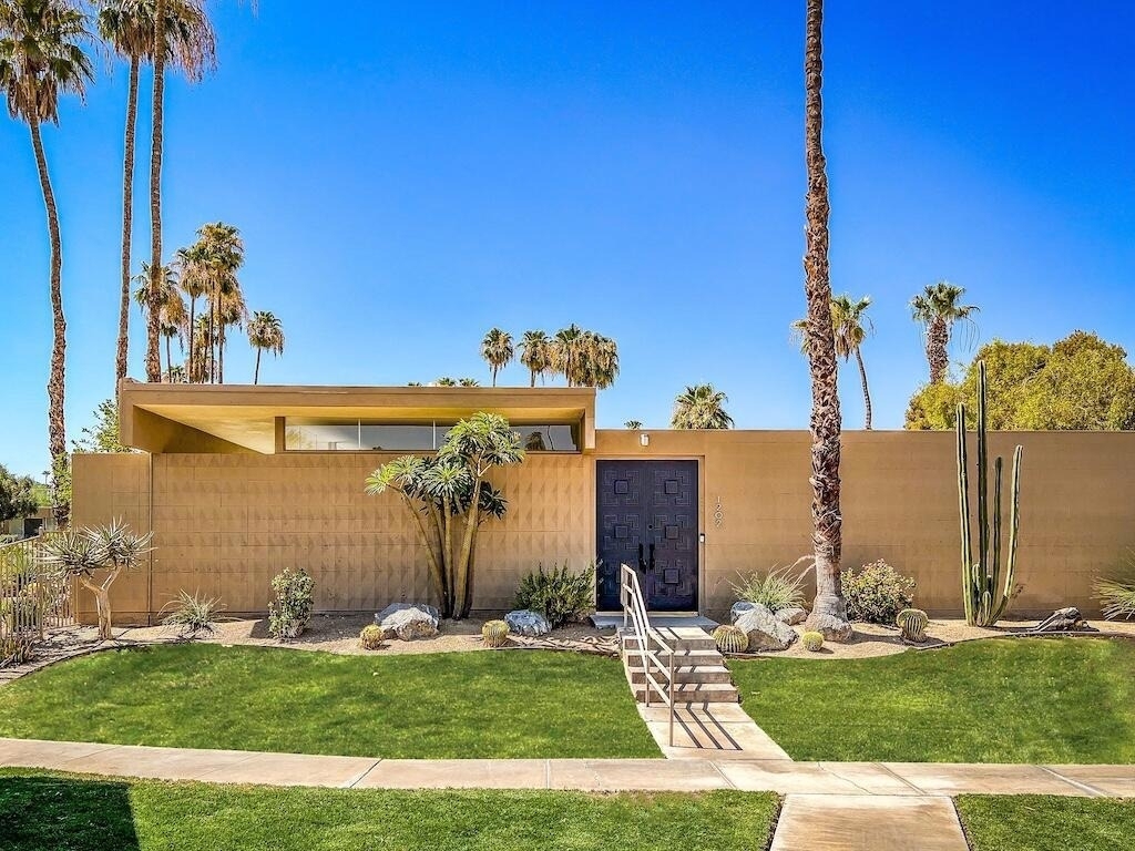 1202 Sandpiper Street - Photo 0