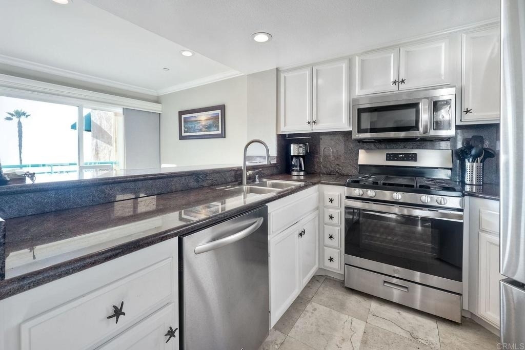 400 N The Strand - Photo 2
