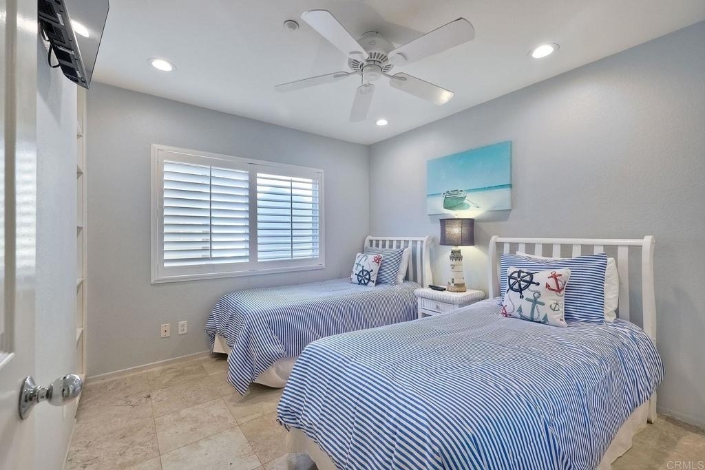 400 N The Strand - Photo 9