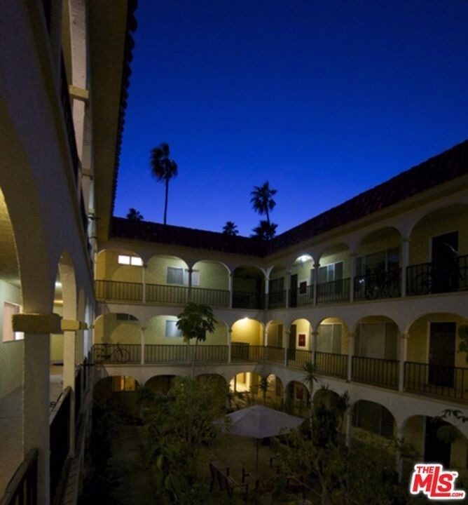 1033 6th Street - Photo 0