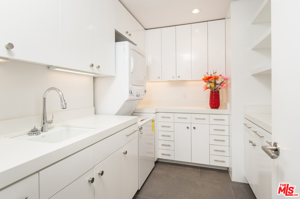 1352 Miller Drive - Photo 24