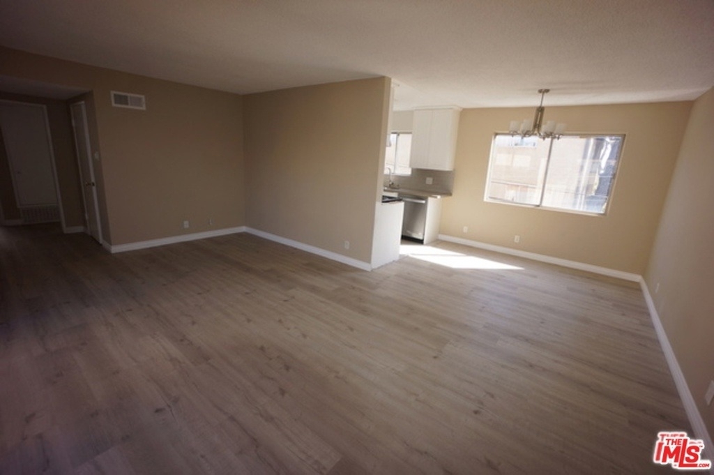 1538 Stanford Street - Photo 4