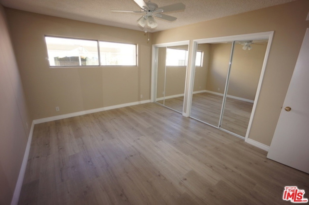 1538 Stanford Street - Photo 2