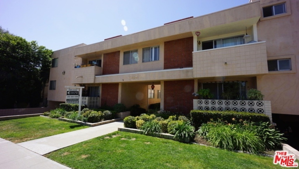 1538 Stanford Street - Photo 0