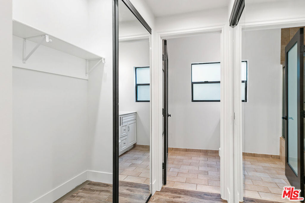 7223 Willoughby Avenue - Photo 10