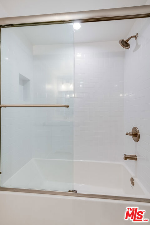 842 11th Street - Photo 20