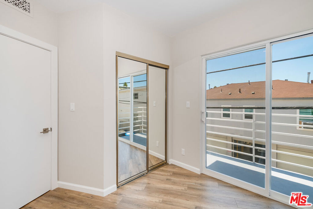 842 11th Street - Photo 26