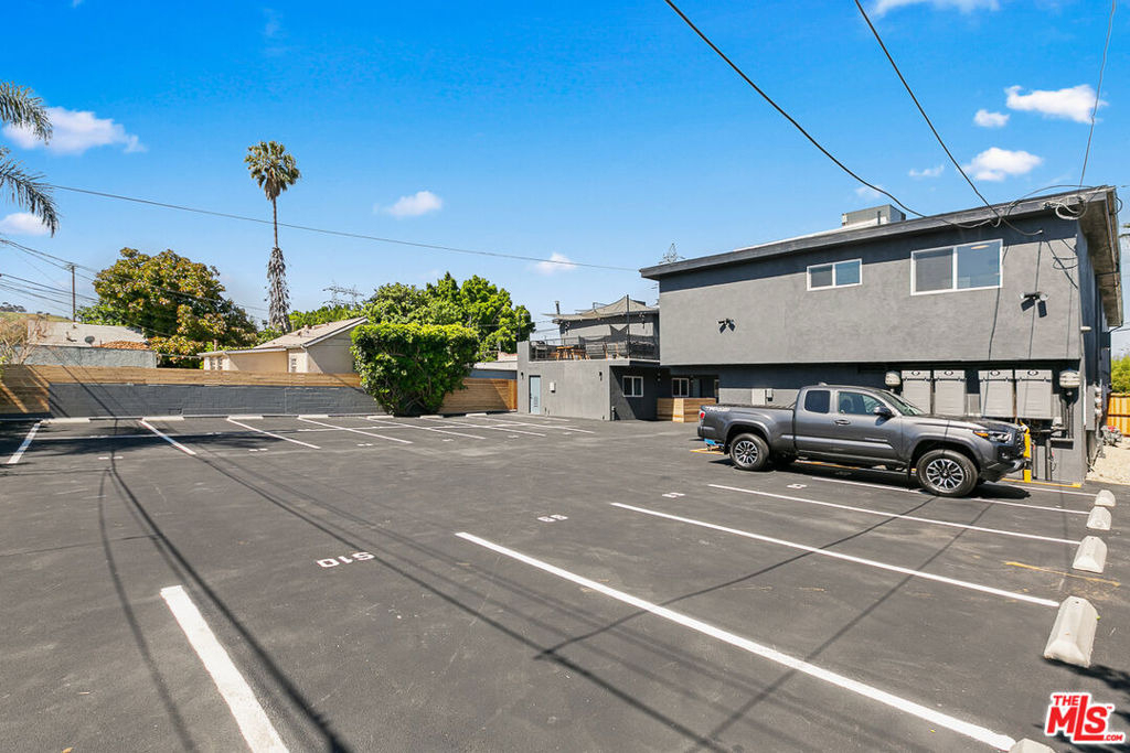 2922 Hauser Boulevard - Photo 9