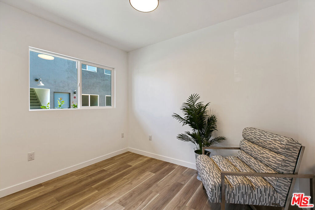 2922 Hauser Boulevard - Photo 6