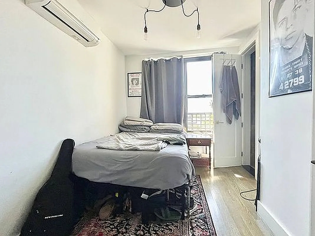 961 Seneca Avenue - Photo 2