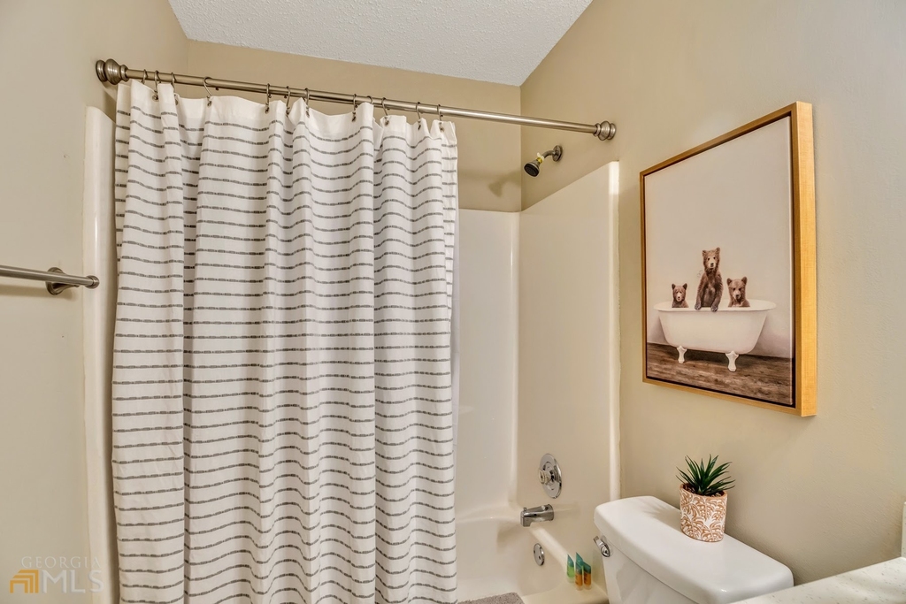 2025 Winsburg Drive Nw - Photo 14