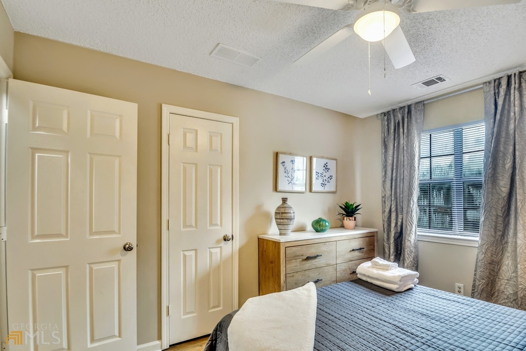 2025 Winsburg Drive Nw - Photo 11