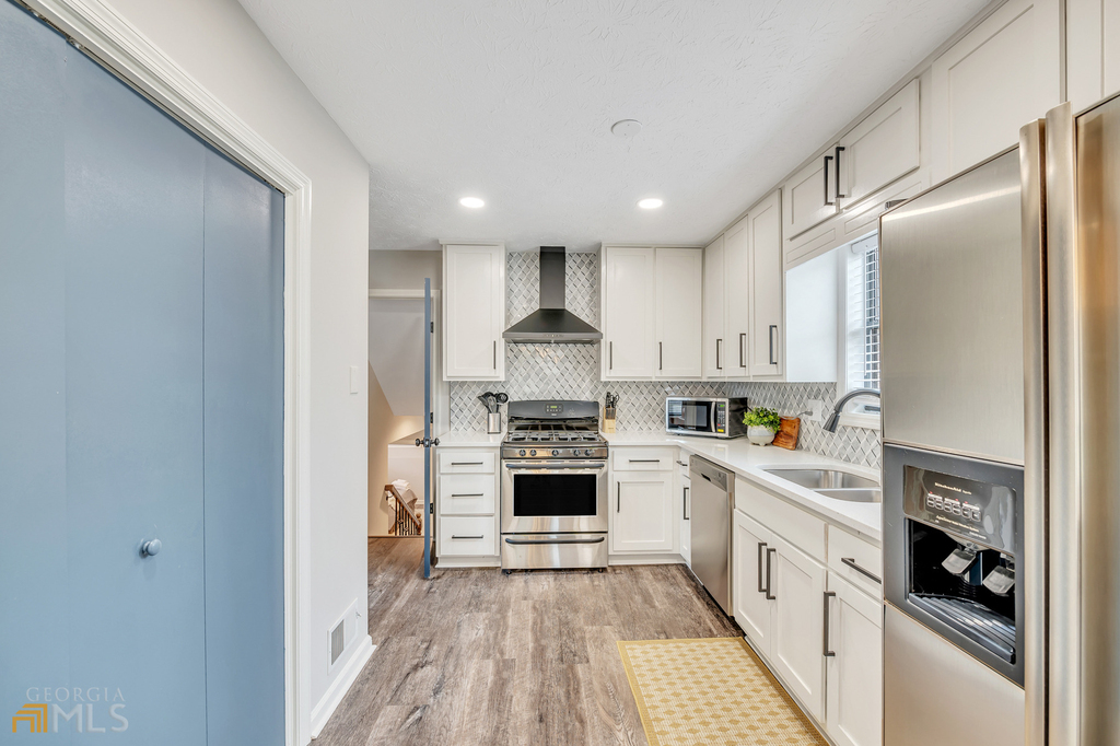 1898 Winding Creek Lane Sw - Photo 6