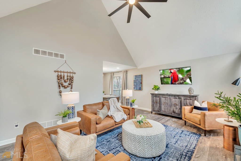1898 Winding Creek Lane Sw - Photo 2