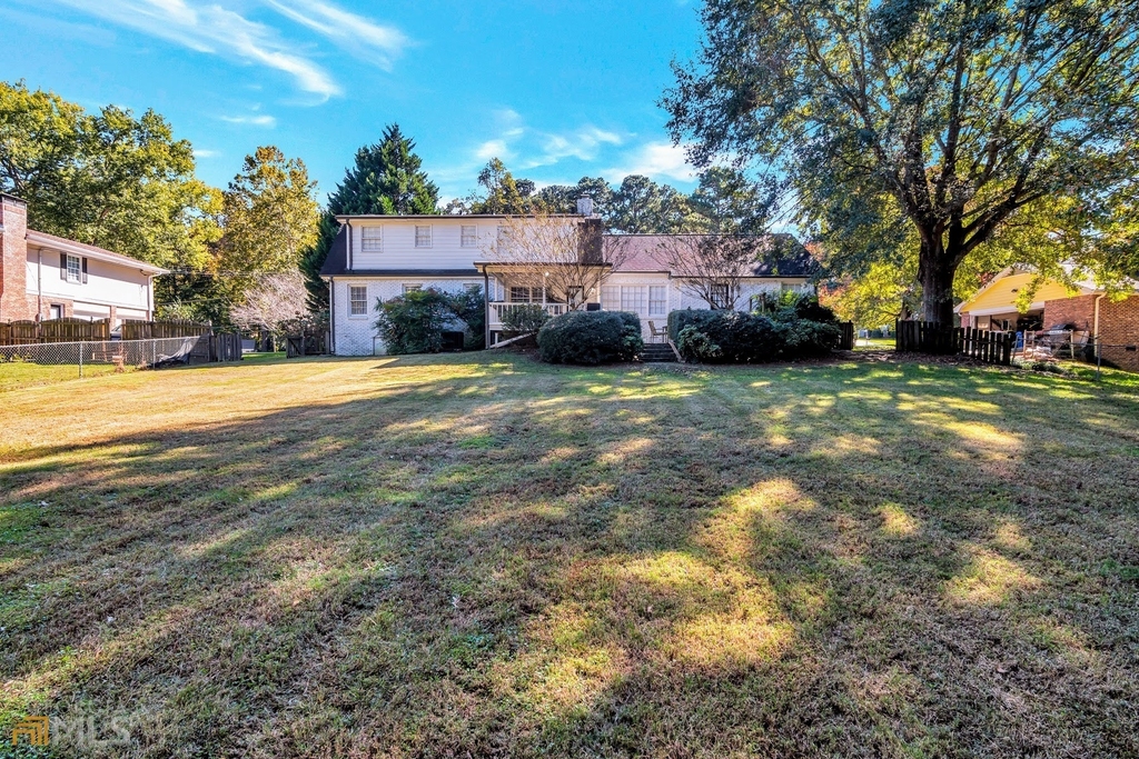 2532 Lakebrook Court - Photo 29