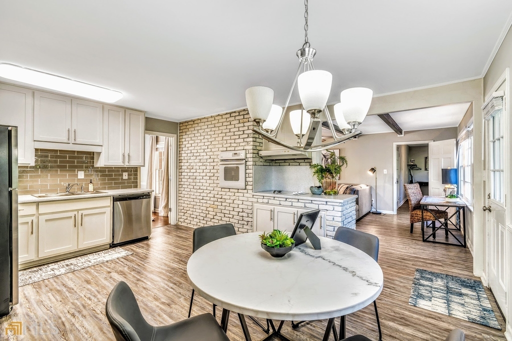 2532 Lakebrook Court - Photo 6