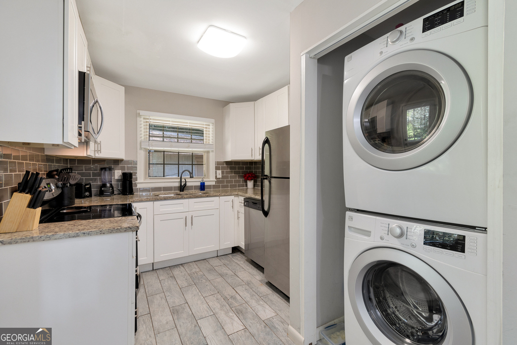 240 Lake Drive - Photo 5