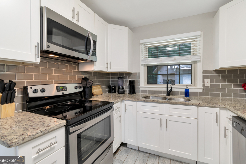 240 Lake Drive - Photo 6