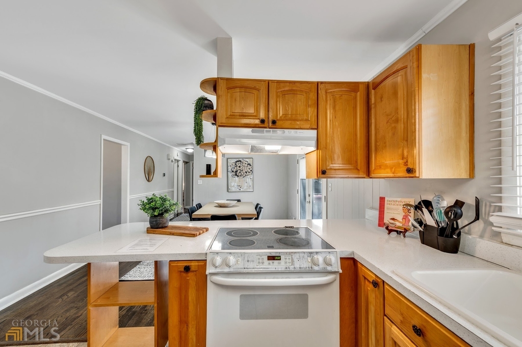 654 Joel Drive - Photo 5