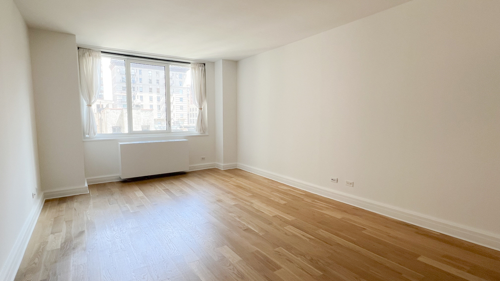 West End Avenue - Photo 5