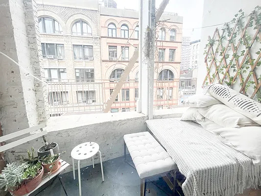 East 12th Street/ brodway - Photo 17