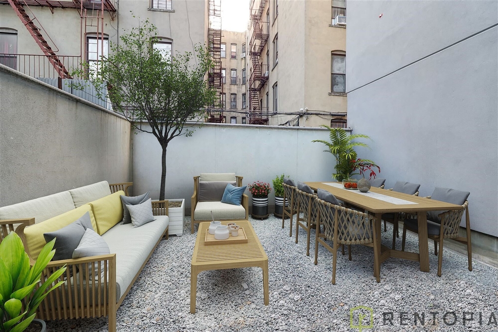 295 North 7th Street - Photo 1