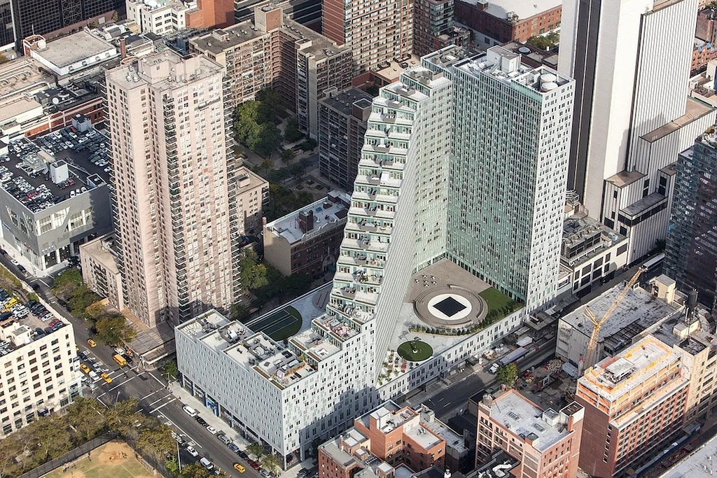 West 54th Street - Photo 15