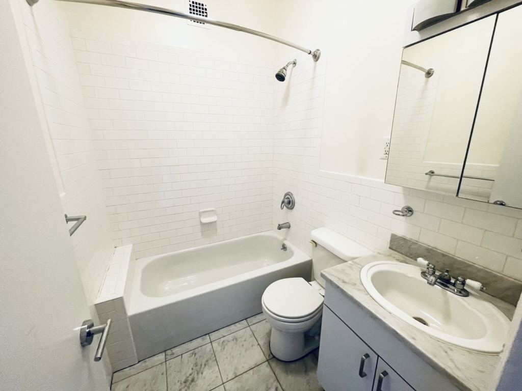 160 West 73rd Street - Photo 3