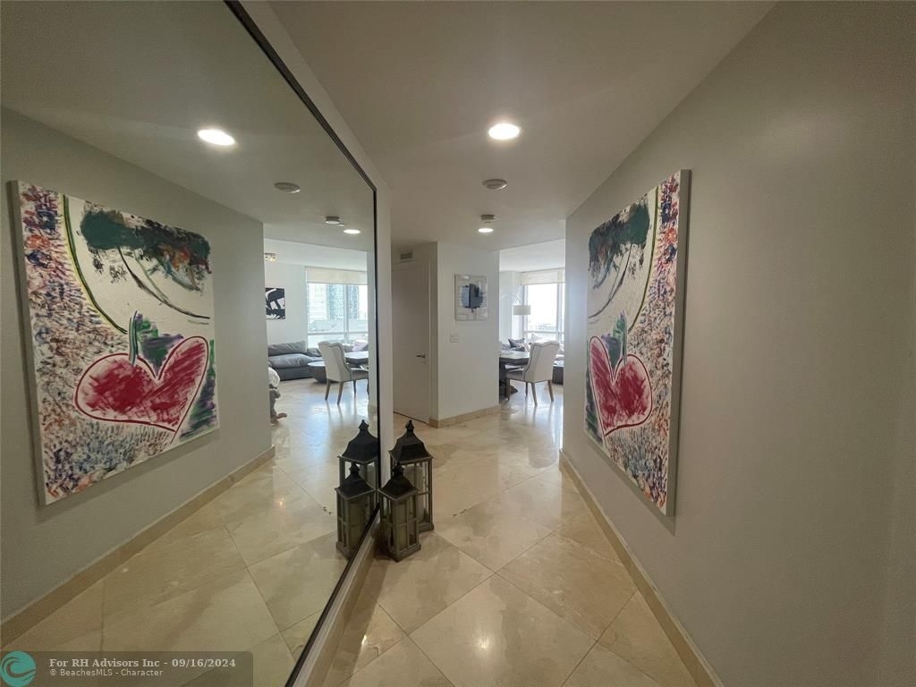 1060 Brickell Ave - Photo 3